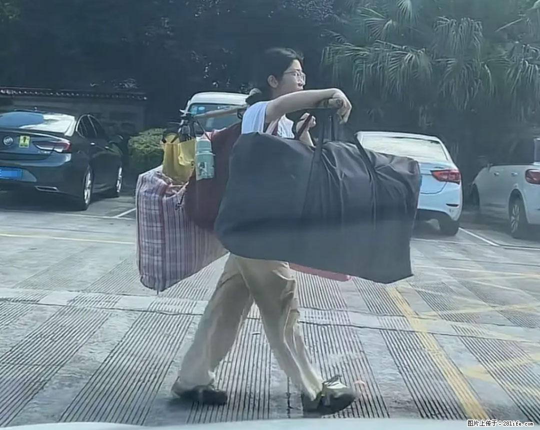 全网追的“扁担女孩”,找了一份暑假工,时薪12元 - 阳江生活资讯 - 阳江28生活网 yj.28life.net